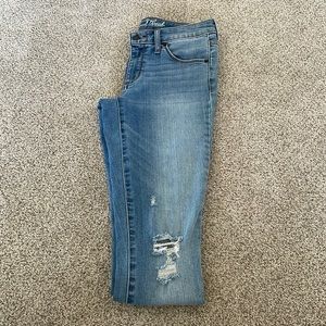 Universal threads jeans.